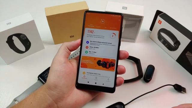 Обзор новинки Mi Band 4 от Xiaomi смотреть онлайн