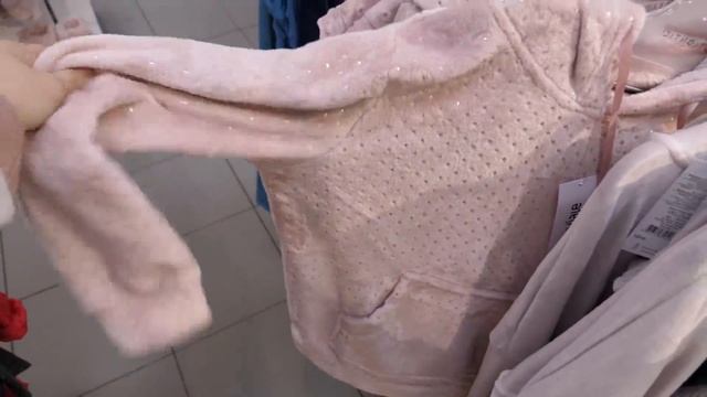 VLOG Шопинг с тремя дочками. Поймали вора у себя дома на горячем смотреть онлайн