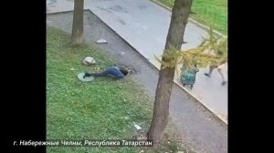 Ребёнок упал в люк