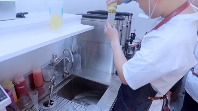 SUNTEA место где вы можете скрыться от повседневной суеты. смотреть онлайн