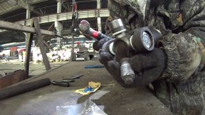 Как быстро поменять крестовину кардана . Экскаватор-погрузчик CAT432D