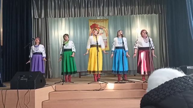 Гурт,, Бабоньки".Пісня,,Часничок". смотреть онлайн