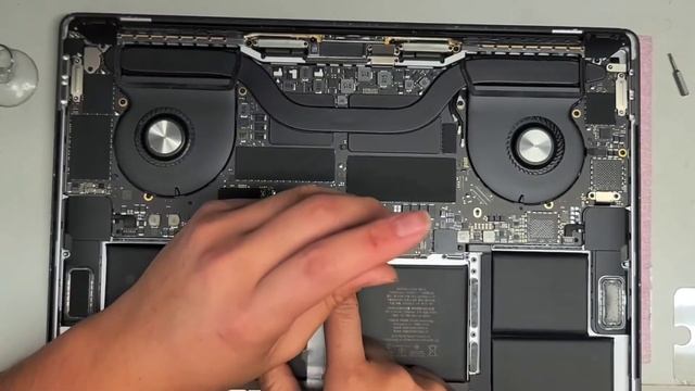 MacBook Pro 2016 2017 2018 2019 2020 Broken Screen or No Display External Monitor Workaround Fix