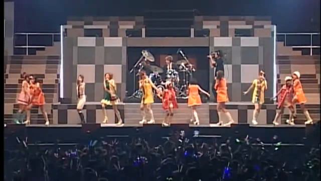 カッチョイイゼ！JAPAN / 吉澤・辻・新垣・道重・村田・あさみ・大谷・美勇伝 (from Hello! Project 2005 夏の歌謡ショー  '05 セレクション！コレクション！ )
