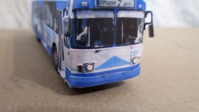 Обзор бумажного троллейбуса ЗиУ-682(ЗиУ-9) смотреть онлайн