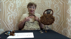 Вязаные сумочки из трикотажной тесьмы. Мастер-класс по вязанию крючком от О. С. Литвиной.