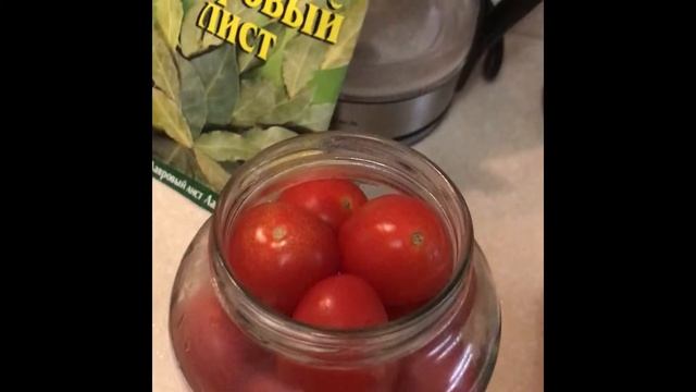 Помидоры маринованные! Что такое осень это маринады!!!