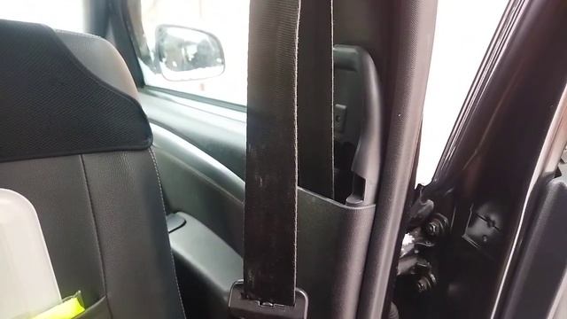 Передний ремень безопасности Рено Дастер не втягивается назад, решаем проблему смотреть онлайн