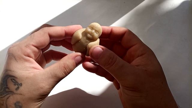 ДЕЛАЕМ простую поделку нэцкэ из хлебного мякиша смотреть онлайн