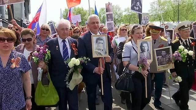 В десятках стран мира прошла акция "Бессмертный полк"