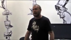 Красил недавно ткань