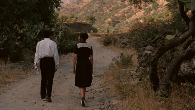 Саундтрек к фильму Крестный отец.  Майкл и Аполлония.mpg