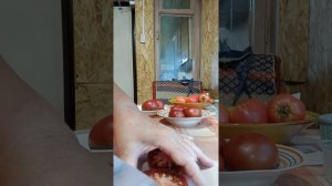Томат Варшава в разрезе и на вкус
