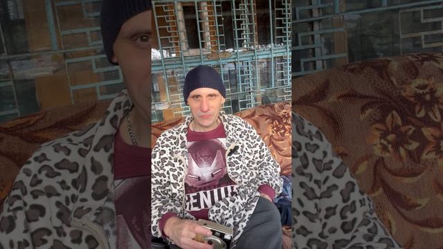 Нашли плёночный фотик "Skina sk-666",когда убирались в доме. Теперь мечтаю его оживить )) смотреть онлайн