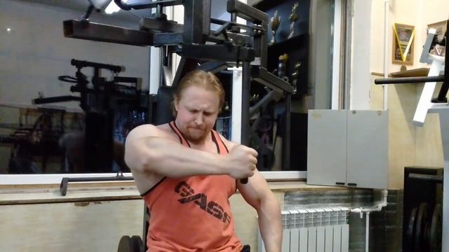 Сведение "пек-дек" одной рукой смотреть онлайн