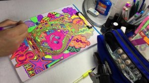 How to draw with colored fluorescent pens and metallic effect