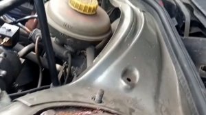 Как снять переднюю стойку или замена ступичного подшипника на Audi 100 C4 1991г двс AAE