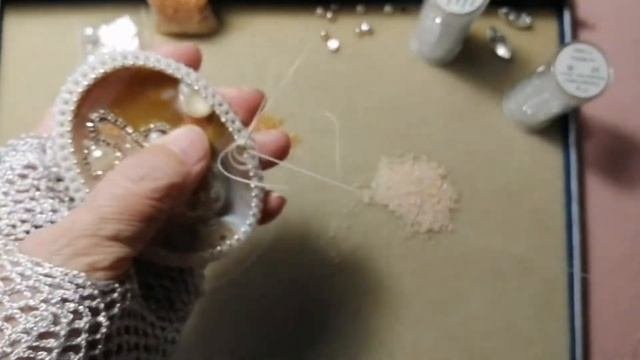 Большой мастер класс. Оплетение большого кулона в монастырской технике.
