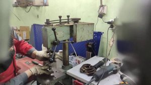 Как снять конусный патрон со сверлильного станка 2сс1