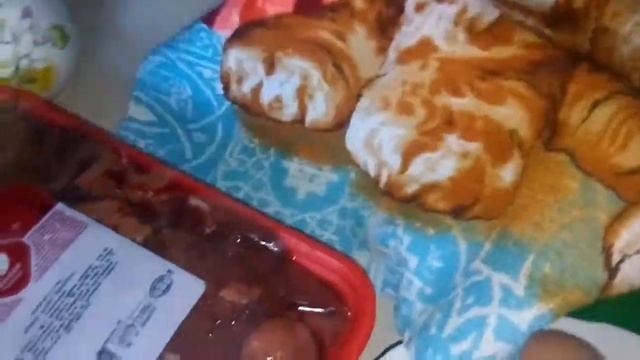 ЧТО МЫ ЕДИМ, ПЕКУ КУЛИЧИ смотреть онлайн