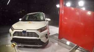 Honda CR-V Crash Test vs Toyota RAV4 Crash Test