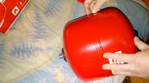 Распаковка —Расширительный бак Flamco Flexcon R 18/1.5-6