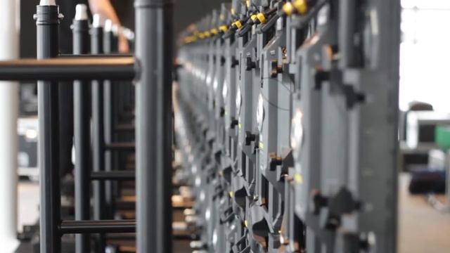 First LED Wall build with ROE Black Onyx 2.8mm смотреть онлайн