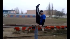 Parallel bars.Высокий угол на брусьях