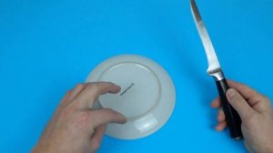 КАК ЗАТОЧИТЬ НОЖ С ПОМОЩЬЮ КЕРАМИЧЕСКОЙ ТАРЕЛКИ// HOW TO SHARP A KNIFE WITH A CERAMIC PLATE