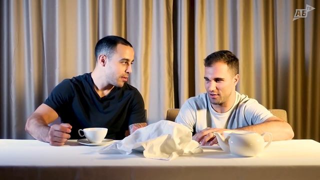 Канадцы пробуют татарские и русские сладости | Азеведо и Кормье смотреть онлайн