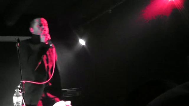 Лёха НИКОНОВ - Я оказался случайно в центре зимы и холода... смотреть онлайн