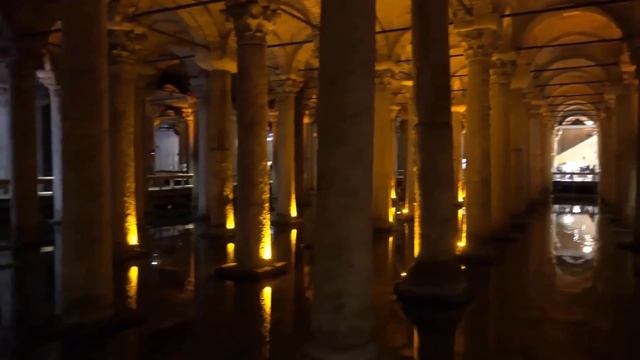 200 лет ушло на строительство этого грандиозного сооружения.Цистерна Базилика