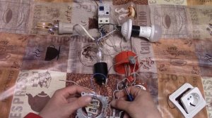 Как подключить блок двухклавишного выключателя с розеткой с заземлением .