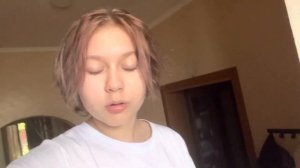 зизи косички самой себе??