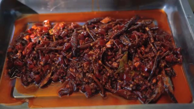 一整塊牛油熬火鍋底料，二弟做“火鍋魚”，麻辣鮮香開胃又下飯｜Mukbang【鐵鍋視頻】