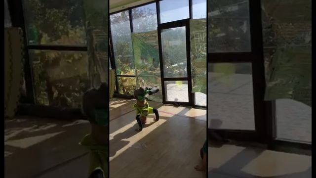 ?? #tutorial #обучалка #брейкданс #breakdance #powermove #combo #повермув #dance #танец #трюк смотреть онлайн