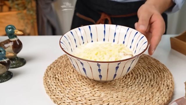 Ein einfaches und köstliches Abendessen! Bratkartoffeln mit Speck und Käse. смотреть онлайн