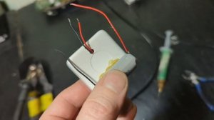 Делаем питание термометра от аккумулятора.