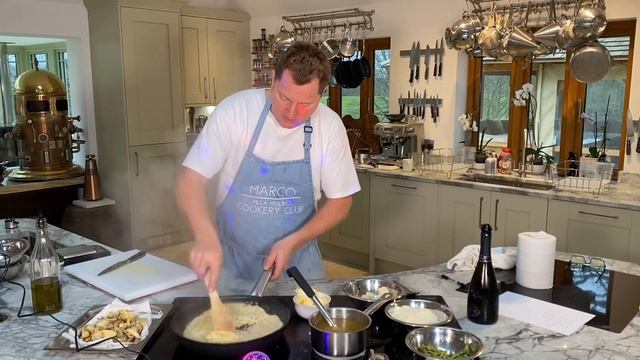 RISOTTO WITH ASPARAGUS, MUSHROOMS , TALEGGIO , WHITE TRUFFLE смотреть онлайн