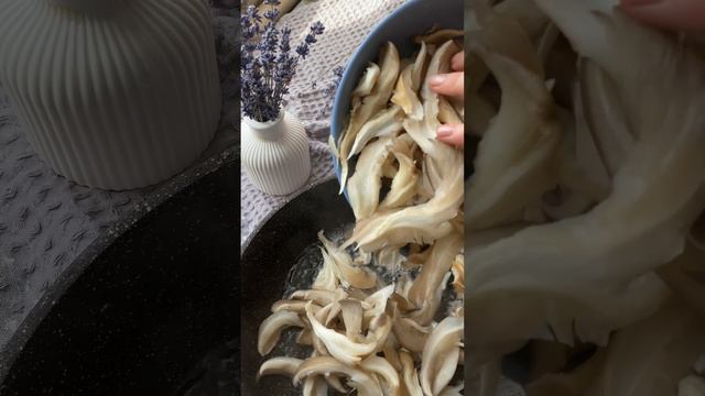 Паста с курицей и грибами #Рецепты #пастасгрибами #пастаскурицей #сливочнаяпаста #простойужин