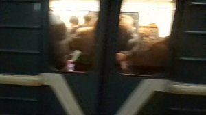 Электропоезд 81-717/714 Номерной на станции метро Театральная