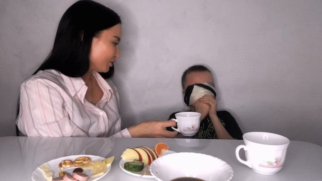 Попробуй и скажи что это ?! 😰 с закрытыми глазами 🙈 #дети #юмор #детиродители