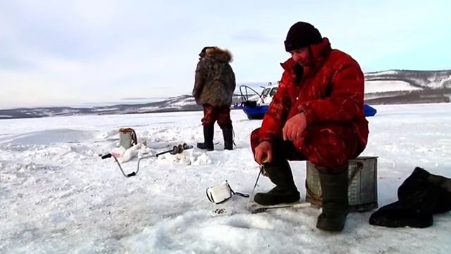 Чтобы машины не ушли под лед. смотреть онлайн