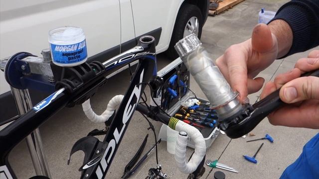 How to use Morgan Blue Aquaproof Paste смотреть онлайн