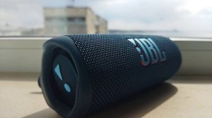 Реакция колонки JBL FLIP 6 TL(громкость 70-75%) на песню Kusher