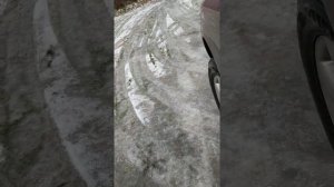 Фрикционная резина на мокром льду