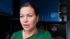 ВЛОГ ВСТРЕТИЛИ КОРОВУ в ГОРОДЕ/МУКБАНГ салат ЦЕЗАРЬ