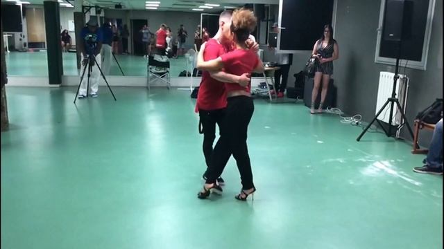 ???Kizomba Urban Musicality - Démo St'Effy & Val'R AFROKIZIAC смотреть онлайн