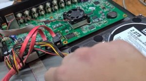 FALKONEYE 16 Channel H.264 Digital Video Recorder  ребутится