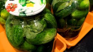 Соленые(квашеные)огурцы на зиму как из бочки!Так солю огурцы уже 20 лет. Хруст огурцов слышат сосед